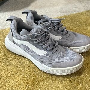 Vans tennis show size 7